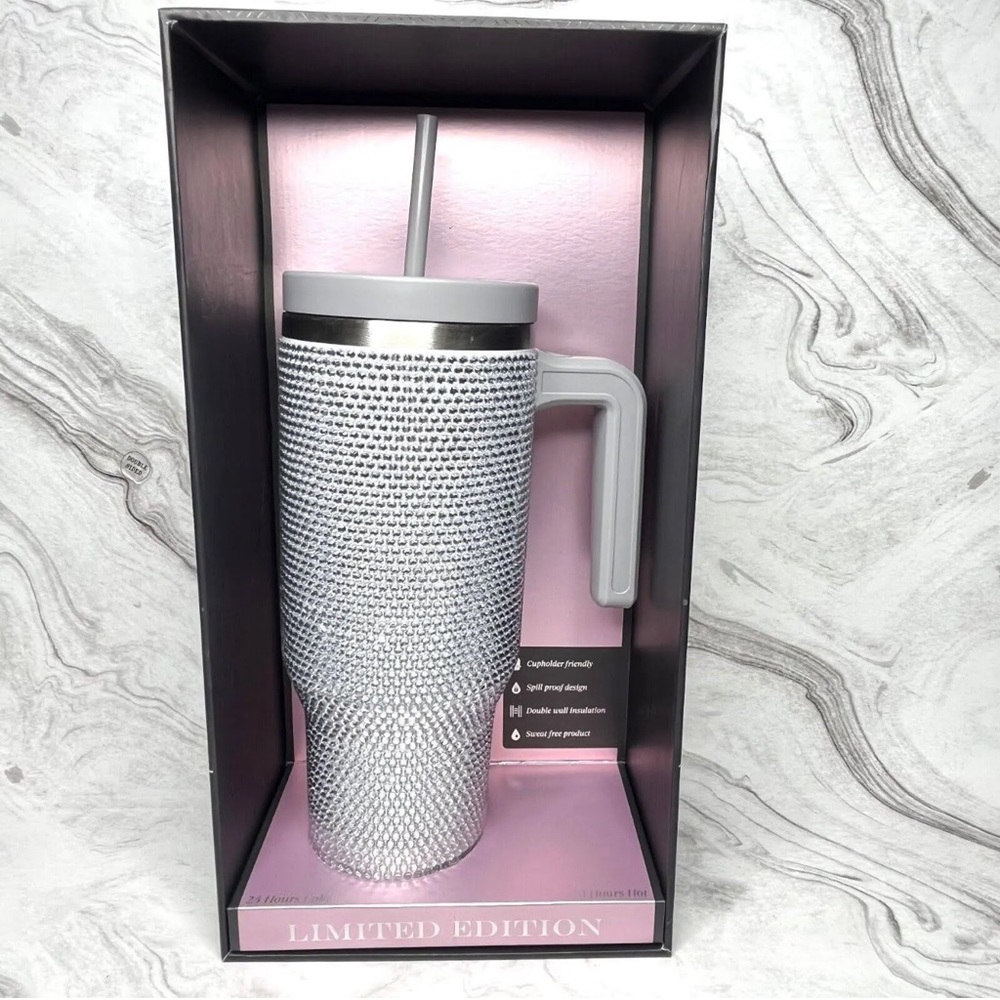 40 oz. Hydrapeak rhinestone tumblr